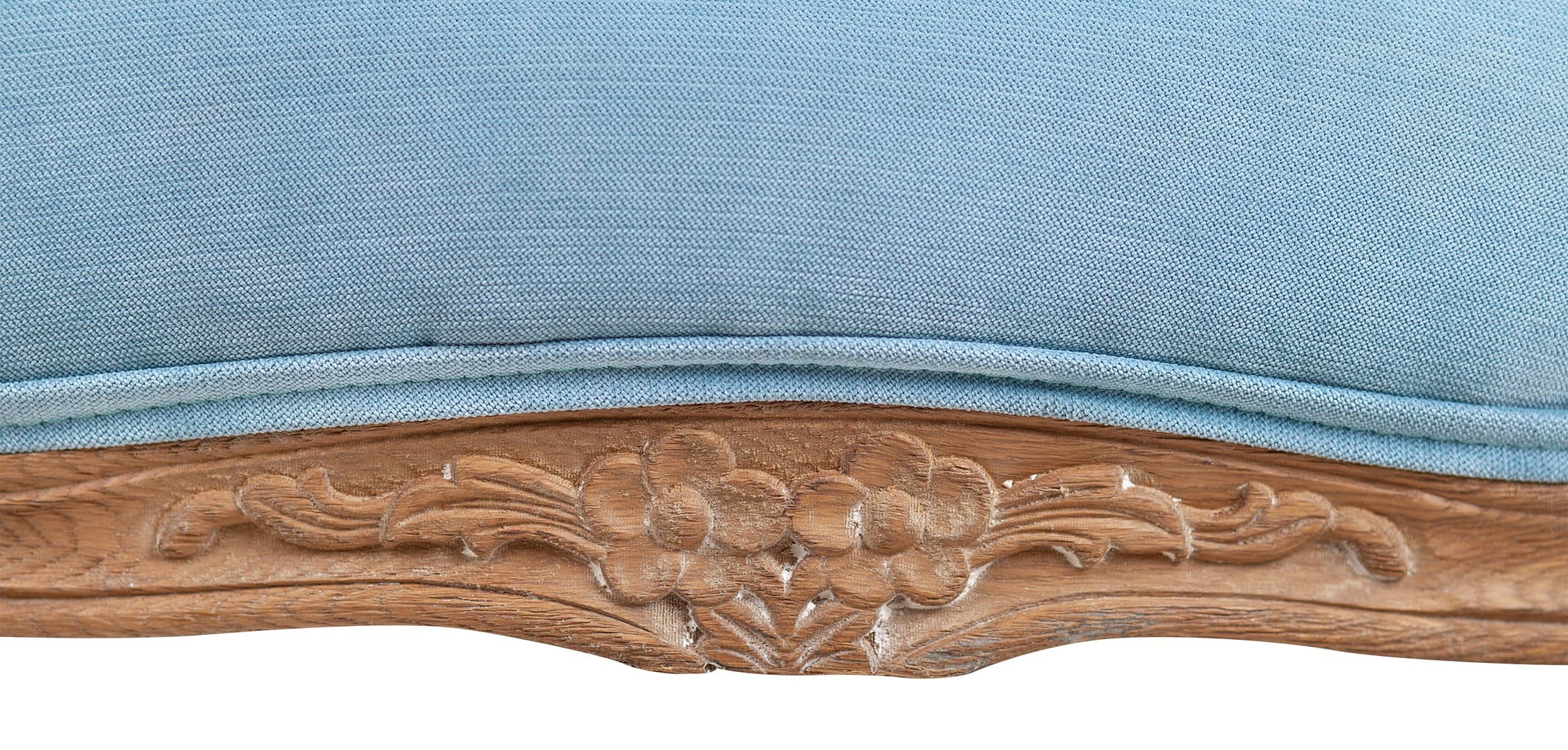 фото Мягкое полукресло с подлокотниками Aldo Light Blue в интерьере