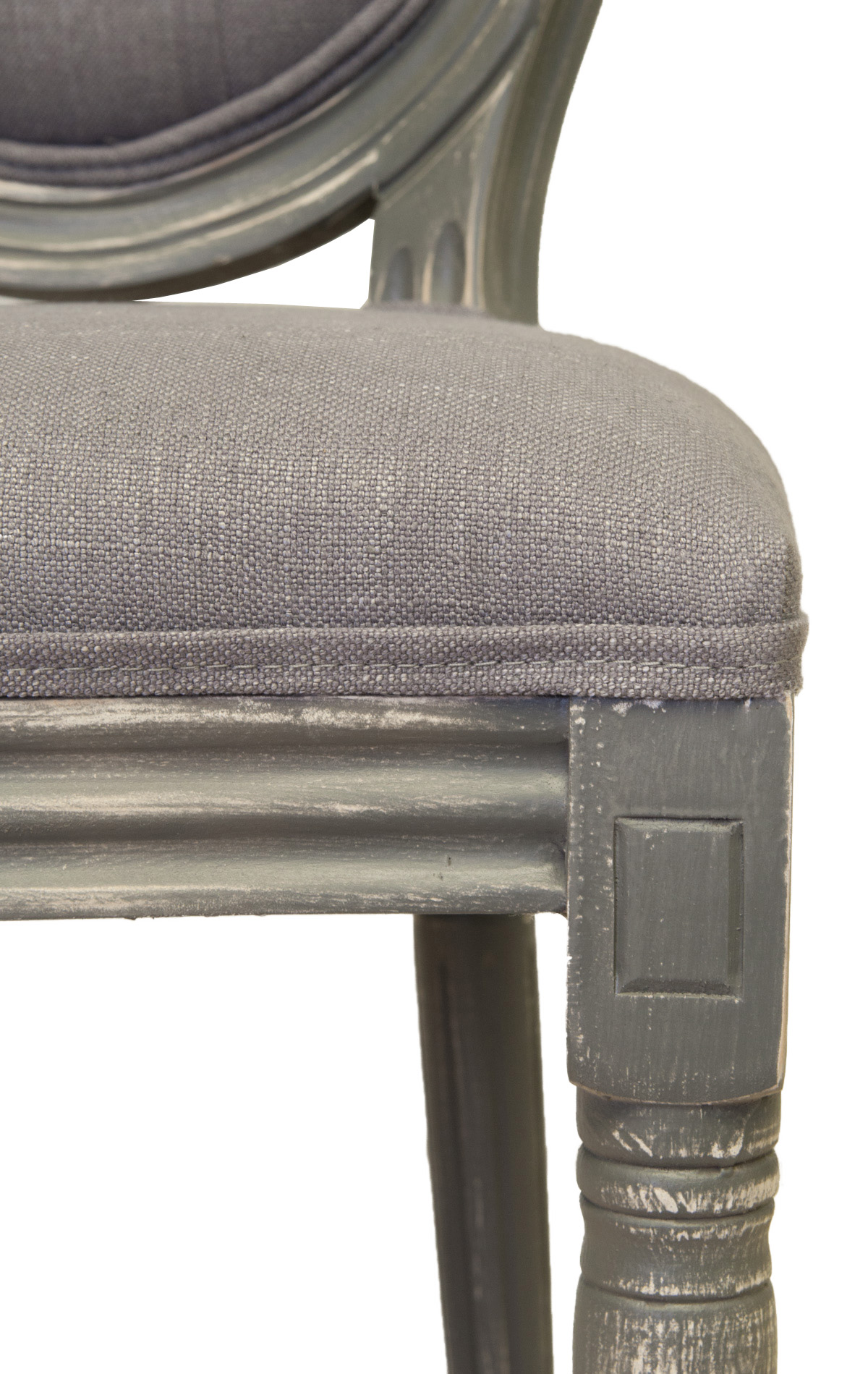 Дизайнерский обеденный стул модерн Volker Button Grey в интерьере в Москве Дизайнерский обеденный стул модерн Volker Button Grey в интерьере