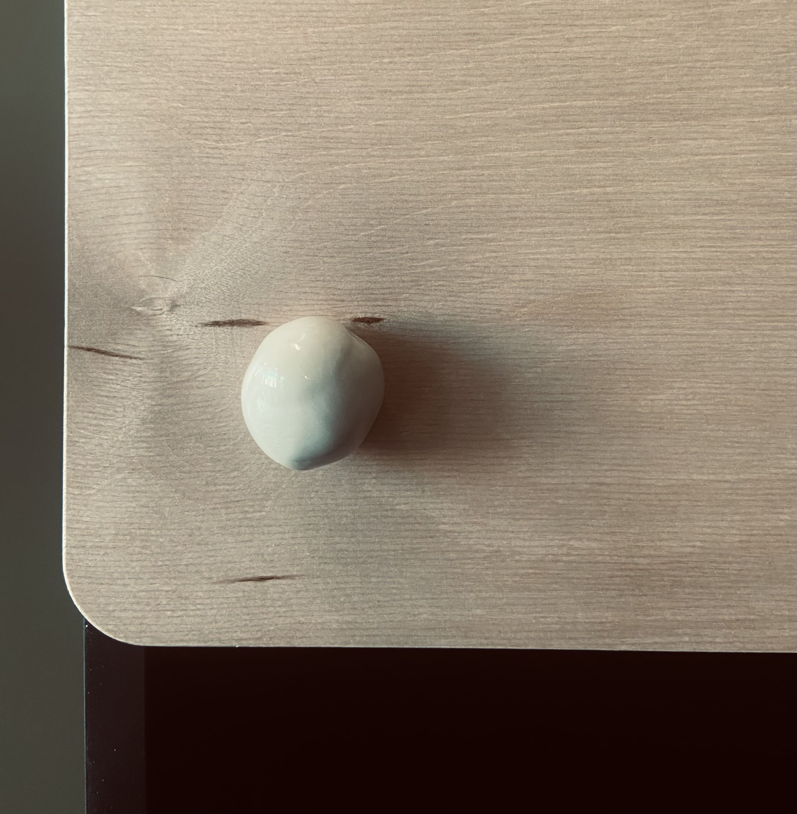 Шкаф двухдверный с ящиками "Сплит (Split)" SP14 в интерьере