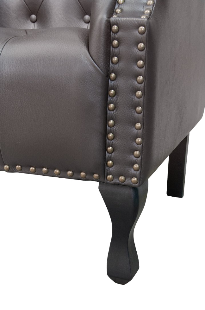 Кожаное кресло Royal Brown V2 в интерьере