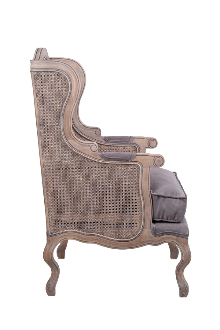 Классическое американское кресло Brody Ratang V2 в интерьере