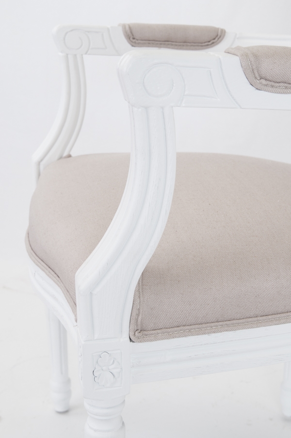 фото Мягкое полукресло с подлокотниками Diella White