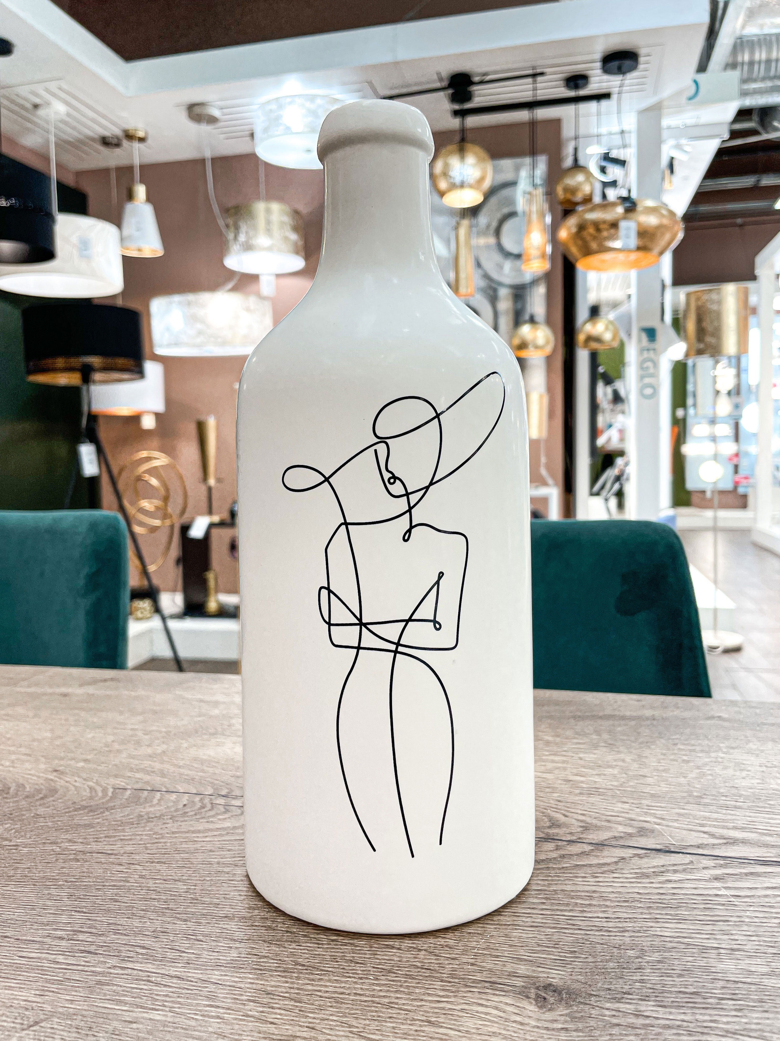 купить 421121 Ваза декоративная KITAKATA, H300, ?130, керамика, белый, черный в Москве купить 421121 Ваза декоративная KITAKATA, H300, ?130, керамика, белый, черный