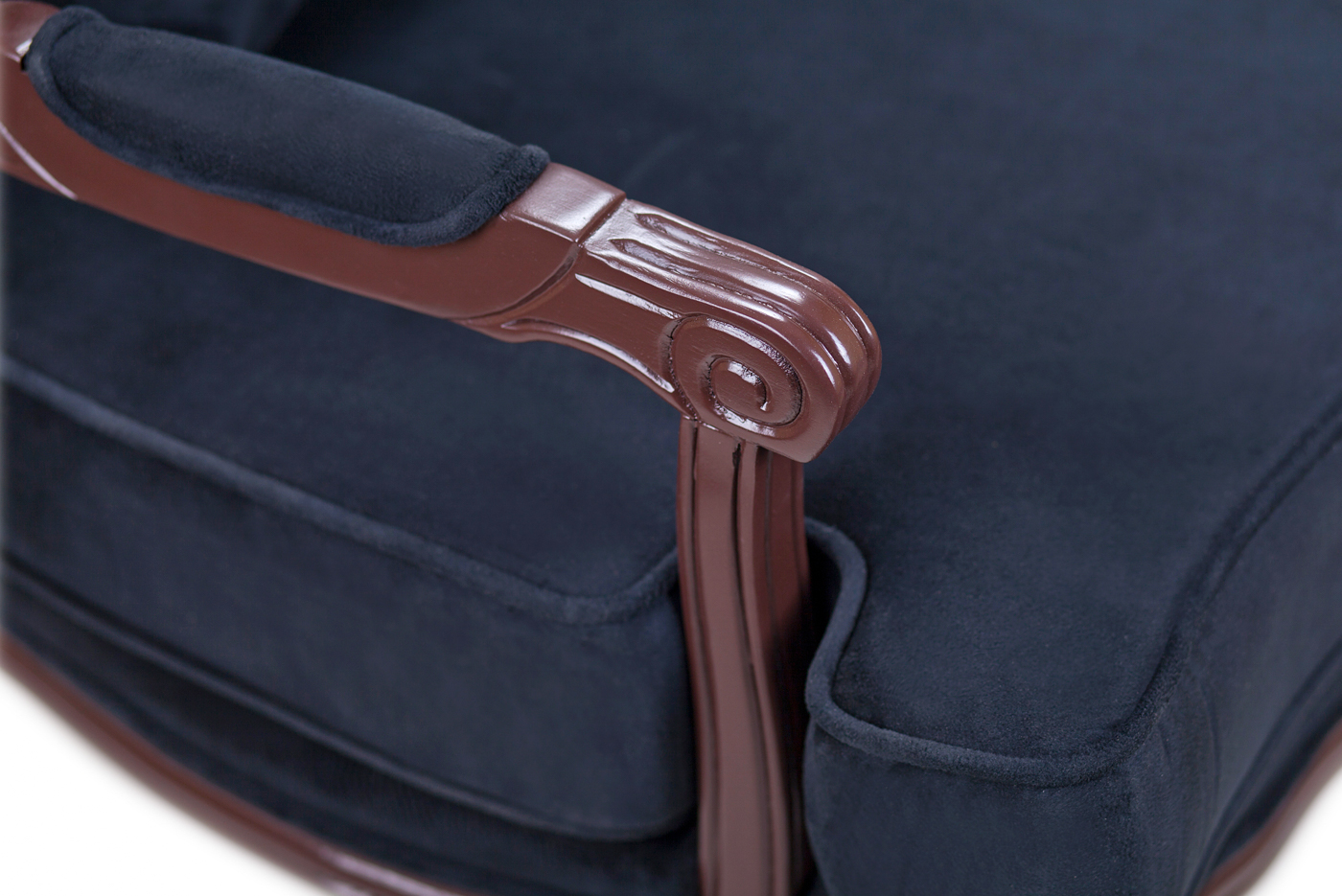 фото Мягкое полукресло с подлокотниками Nitro Black Syrup в Москве фото Мягкое полукресло с подлокотниками Nitro Black Syrup