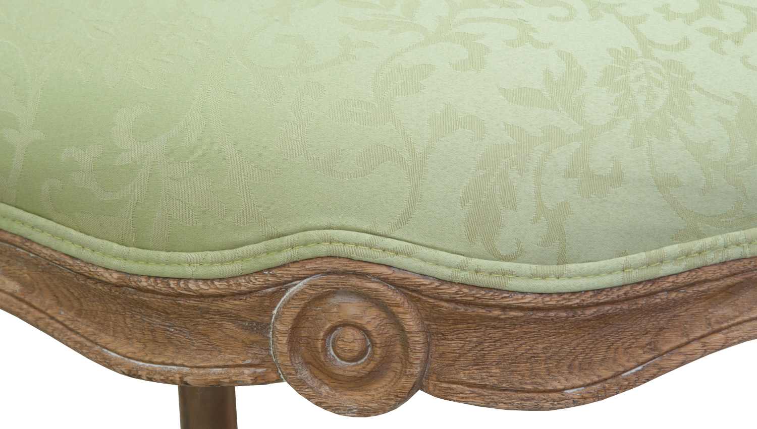 Низкое кресло ретро Kandy Green в интерьере в Москве Низкое кресло ретро Kandy Green в интерьере