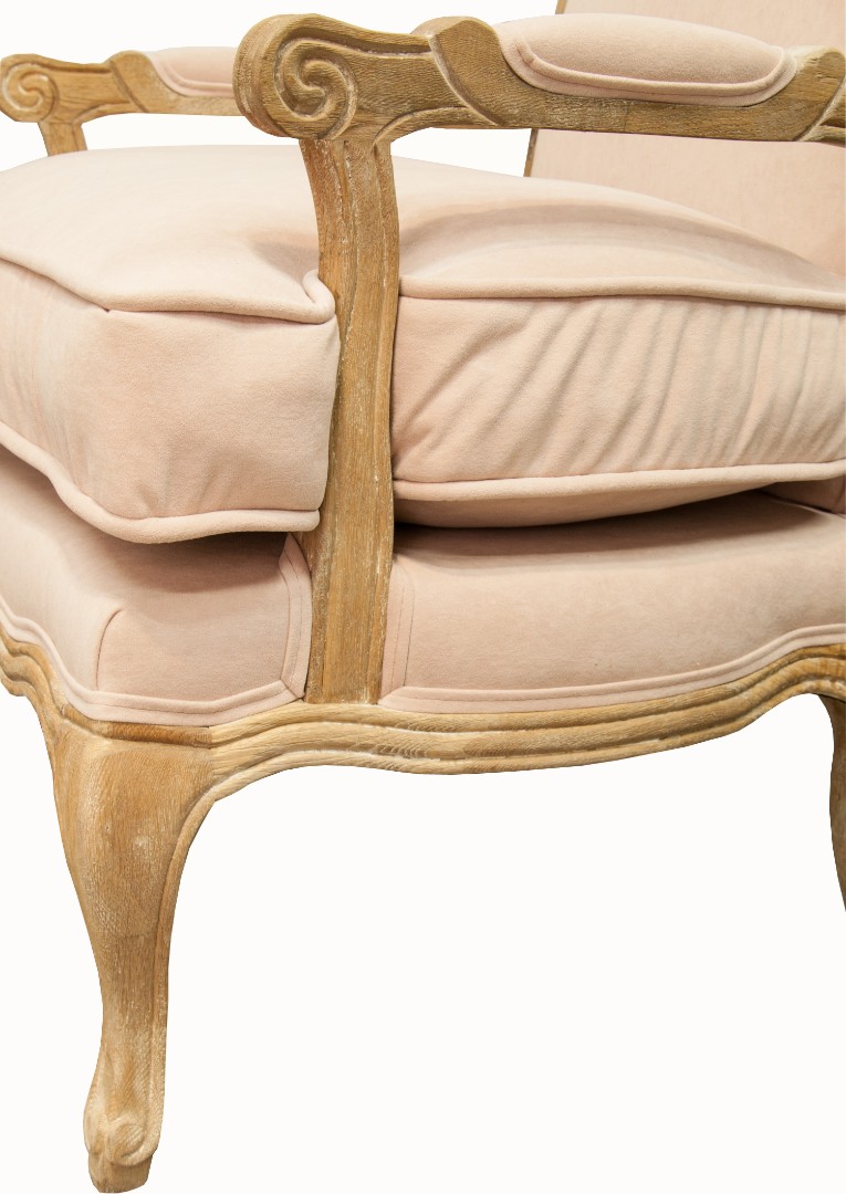 Мягкое полукресло с подлокотниками Nitro Beige Velvet в интерьере