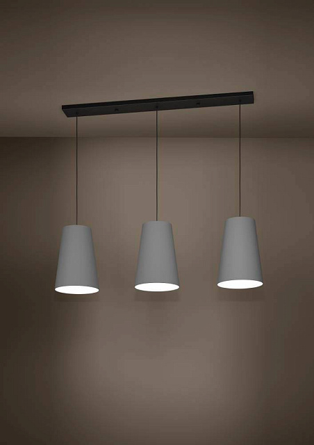 390136 Люстра PETROSA