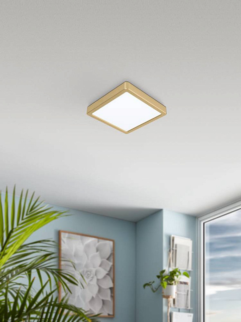 Светодиод настенно-потолочн свет-к FUEVA 5, 17W(LED), 210x210, 2000lm, 3000K, сталь, латунь брашированный, пластик, белый