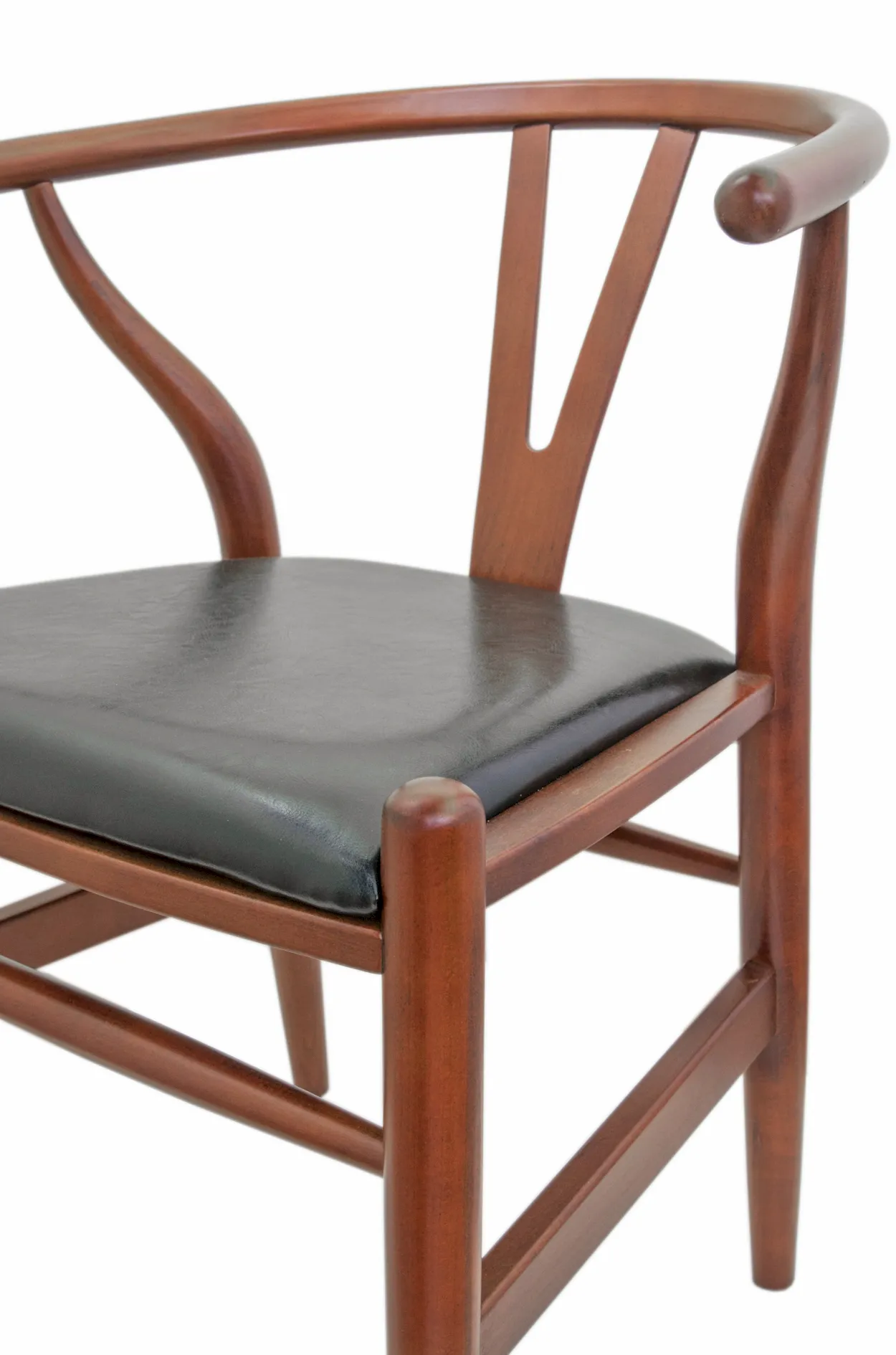 фото Стул Wishbone Classic Leather в Москве фото Стул Wishbone Classic Leather в Екатеринбурге