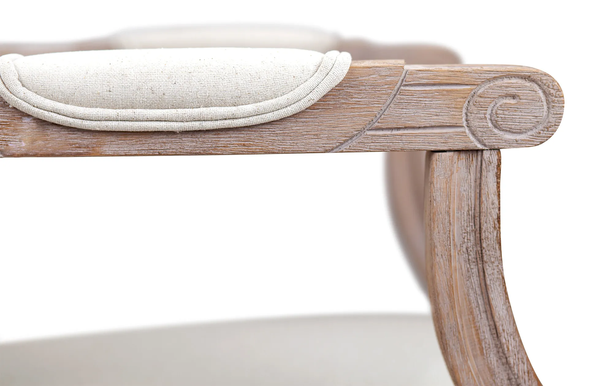 Стул Volker Arm Oak в интерьере в Екатеринбурге