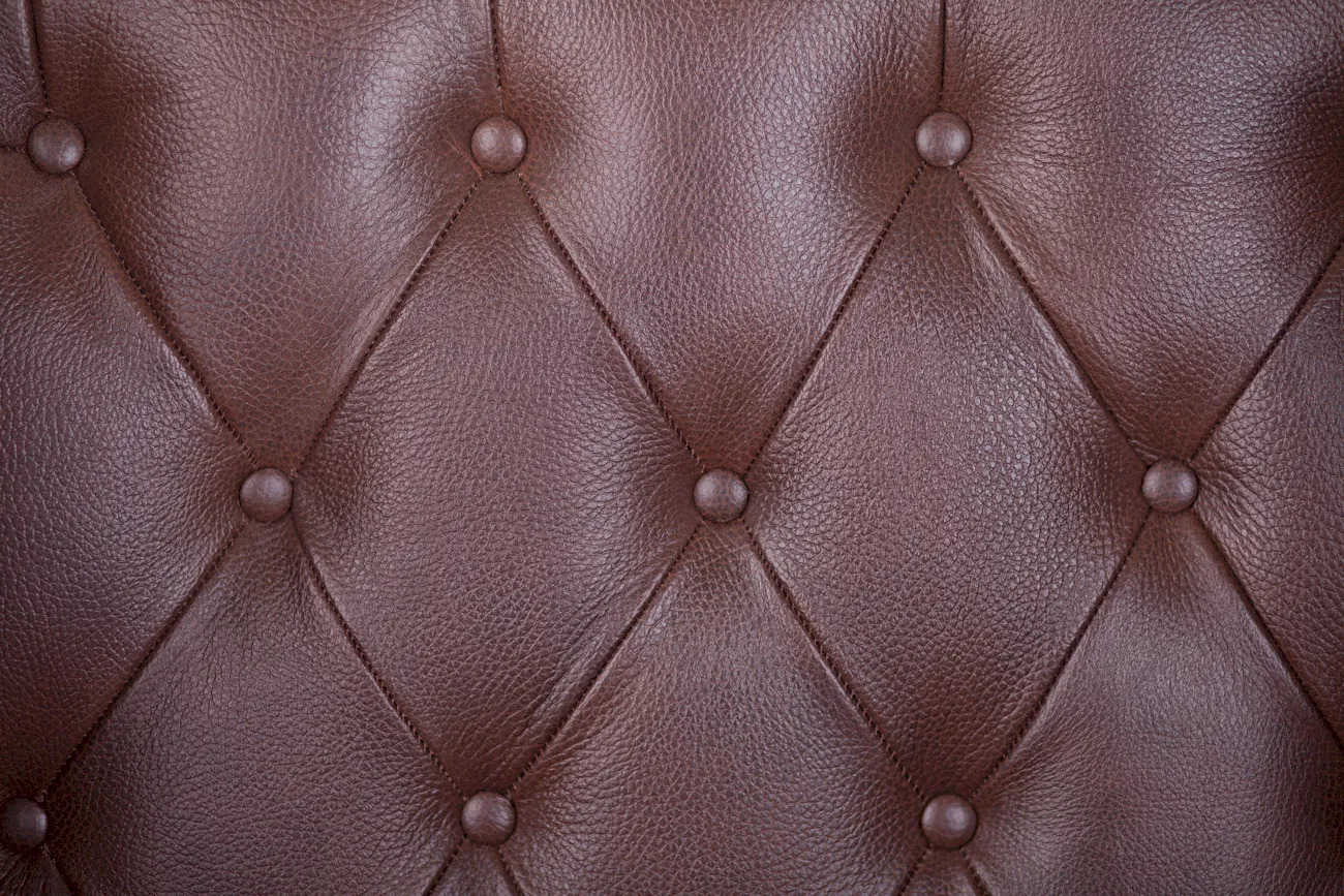 фото Каминное кожаное кресло Royal Brown в интерьере в Екатеринбурге