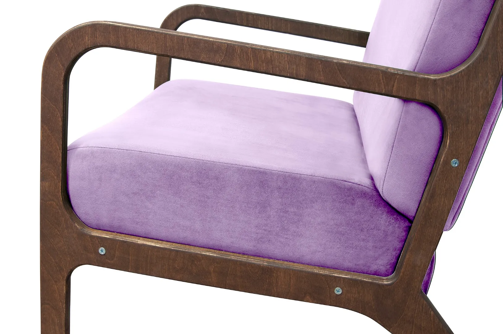 Низкое кресло с деревянными подлокотниками Mody Purple фиолетовое в интернет-магазине в Екатеринбурге