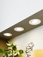 стильные 32896 Комплект светодиодных встраиваемых светильников регулируемых SARTIANO, 3х5W(LED), 3х470lm, ?90, ET45, плас