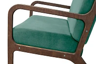 красивое Низкое кресло с деревянными подлокотниками Mody Green V2 цвет зеленый на заказ