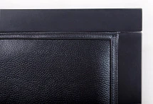 фото Классическое американское кресло Colin Black Leather