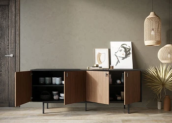 Комод с четыремя дверками 