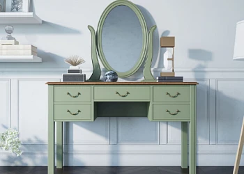 Туалетный стол 