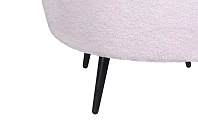Низкое кресло ракушка Pearl Pink Boucle на черных ножках